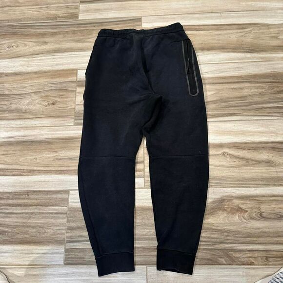 Nike tech fleece black joggers-tracksuits - Picture 2 of 4